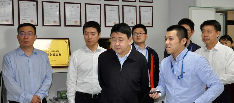 福建省人大常委會黨組副書記、副主任梁建勇一行調研捌斗新材
